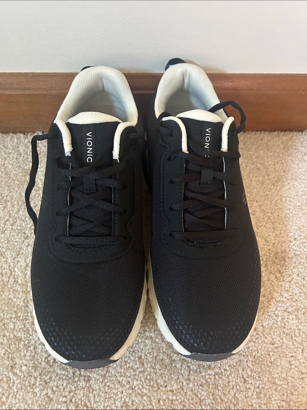 Vionic Men's Black and White Athletic Sneakers